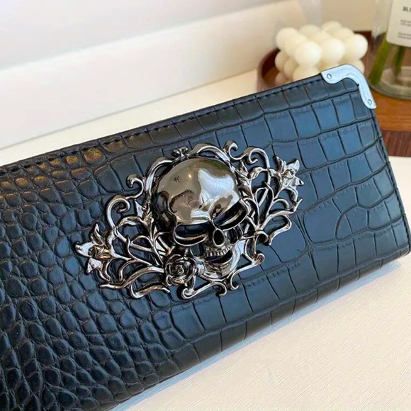 Handbags - 🆕 Crocodile Pattern Wallet, Faux Leather Card Holder Skull Decor, Unique Clutch